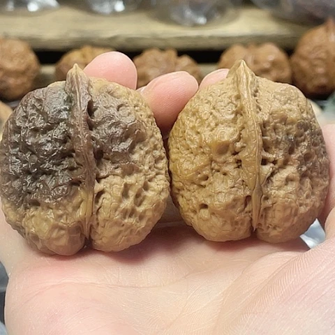 文玩核桃把件镇妖塔带彩42