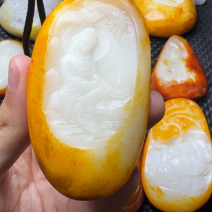 和田玉未镶嵌颈饰