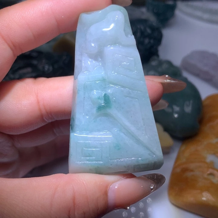 翡翠未镶嵌颈饰保真天然A货翡翠