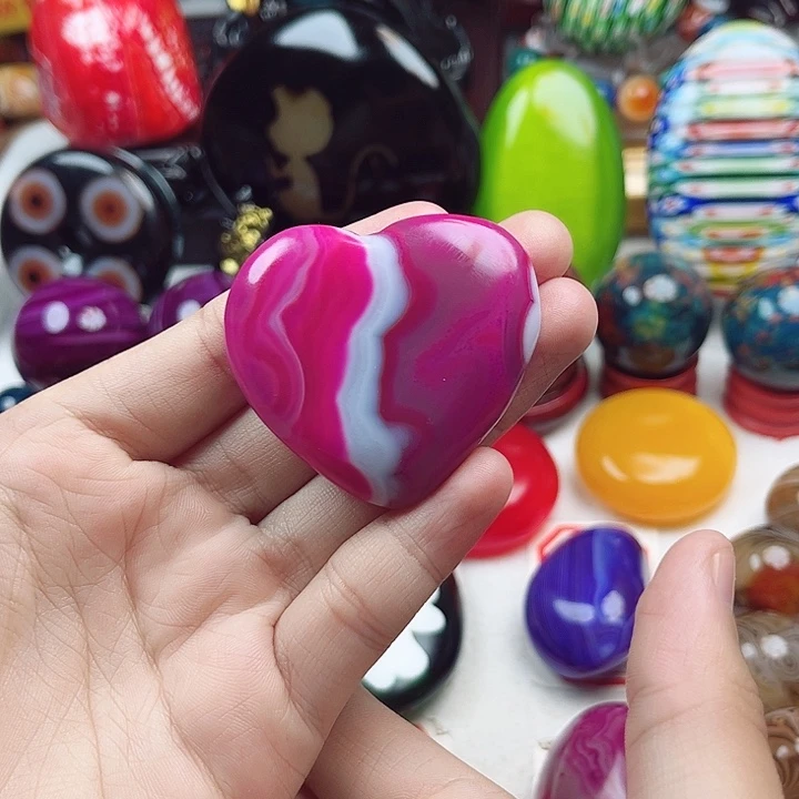 玛瑙/玉髓未镶嵌珠宝奇石