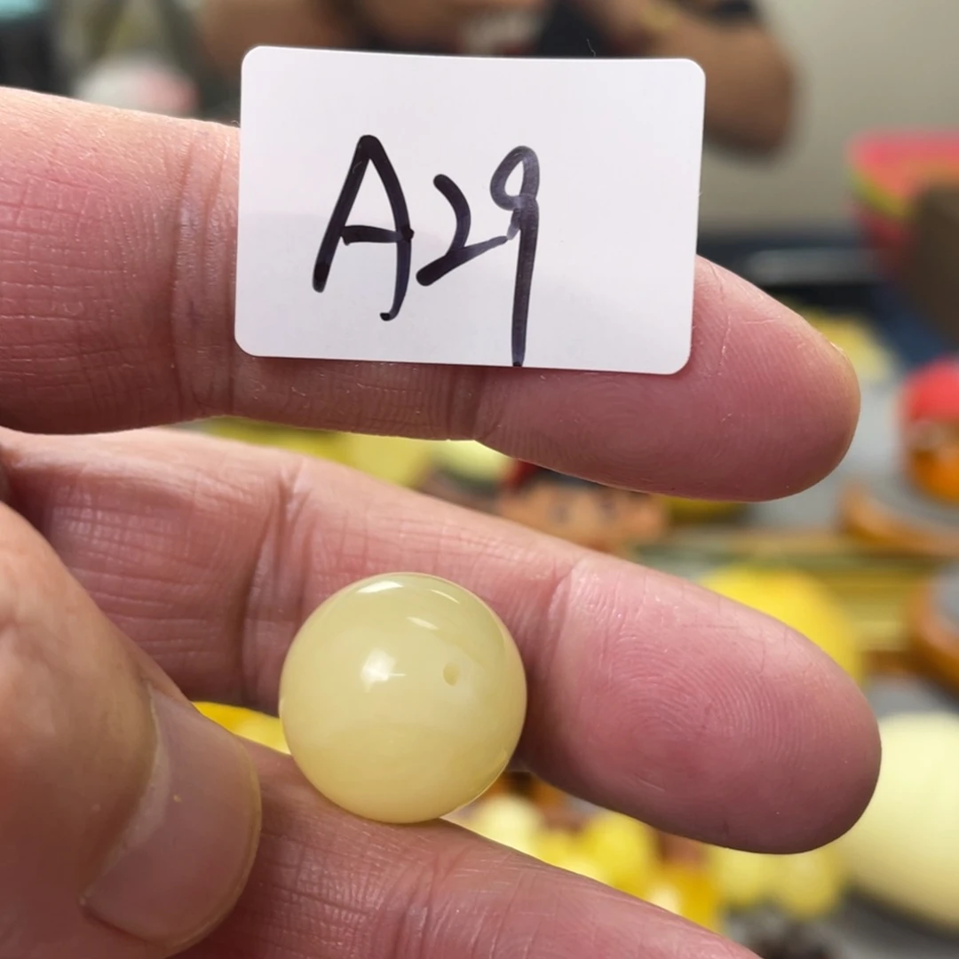 手链琥珀未镶嵌多样性发，发其中一件