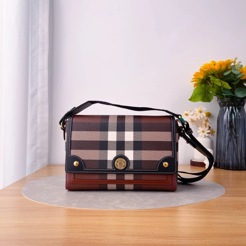 99新 BURBERRY/博柏利  Note/单肩包/3523