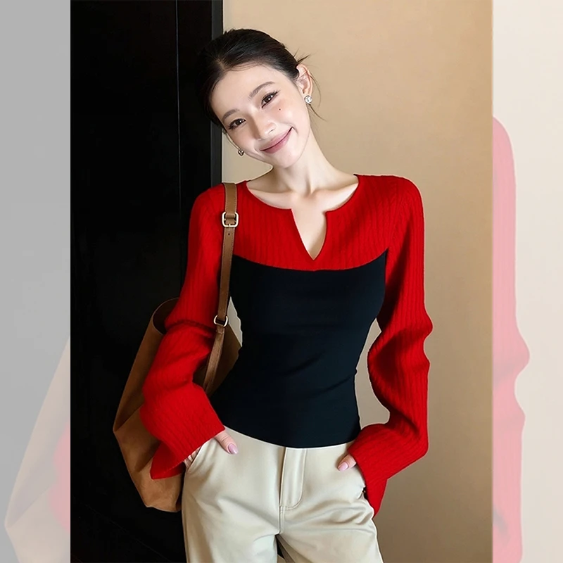 别致独特漂亮撞色内搭小衫v领针织衫洋气高贵打底上衣服女装秋冬