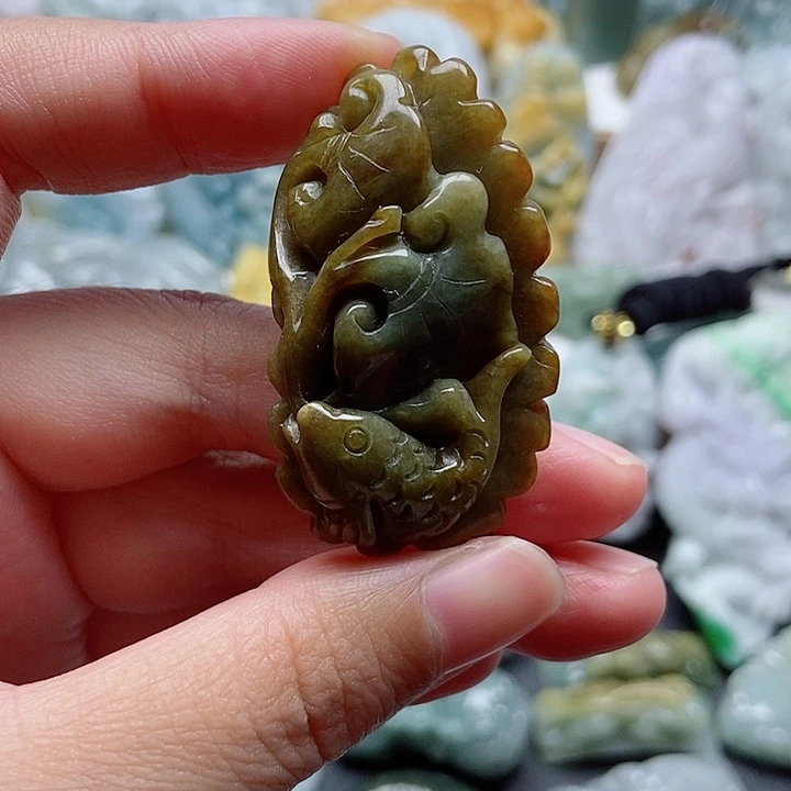 翡翠未镶嵌颈饰翡翠