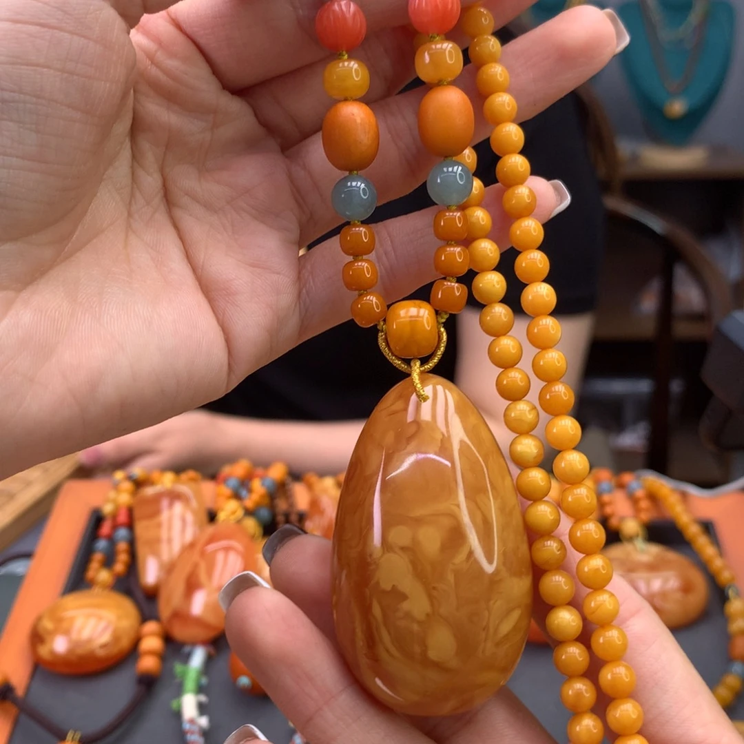 未镶嵌颈饰蜜蜡天然