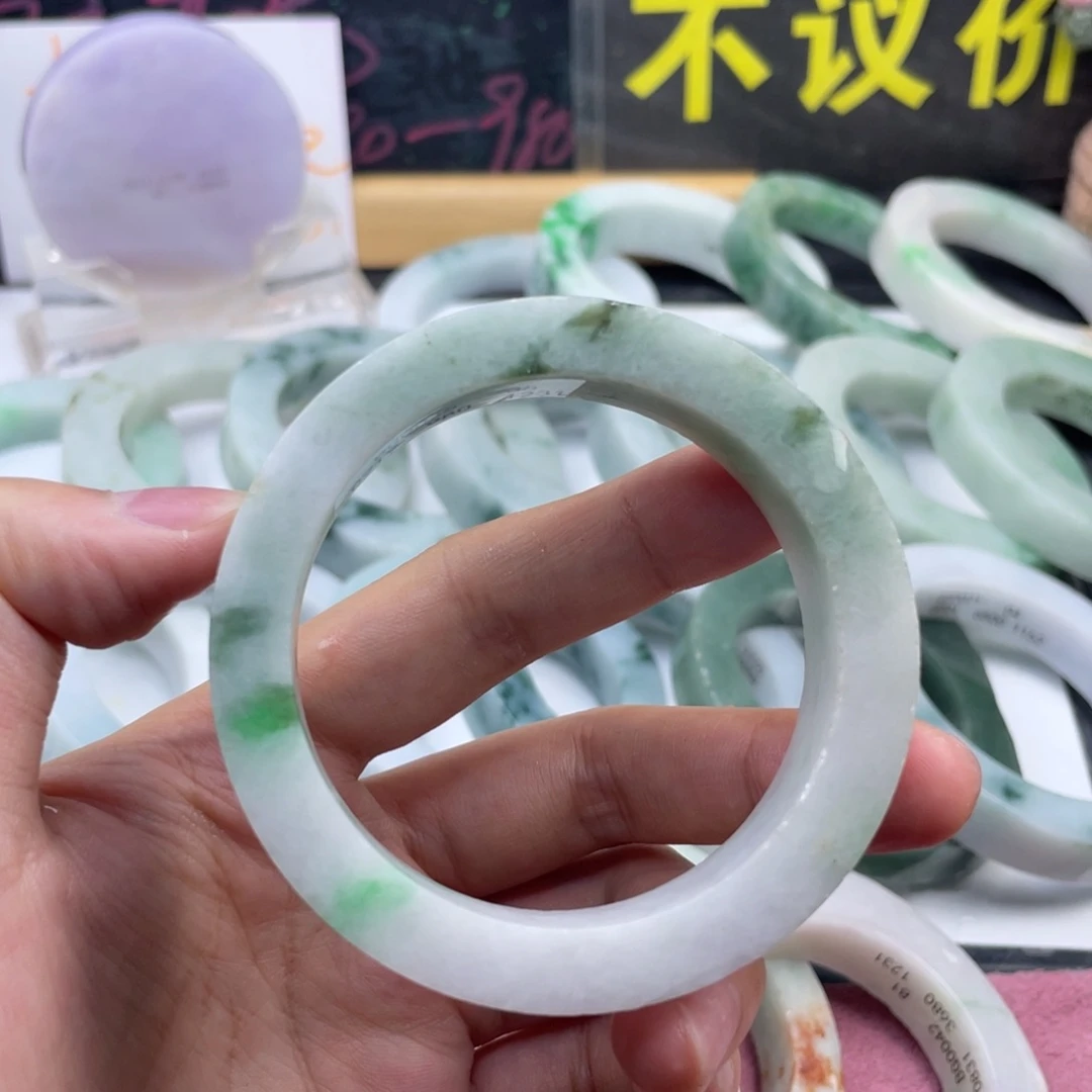 定制翡翠未镶嵌翡翠手镯Ａ货