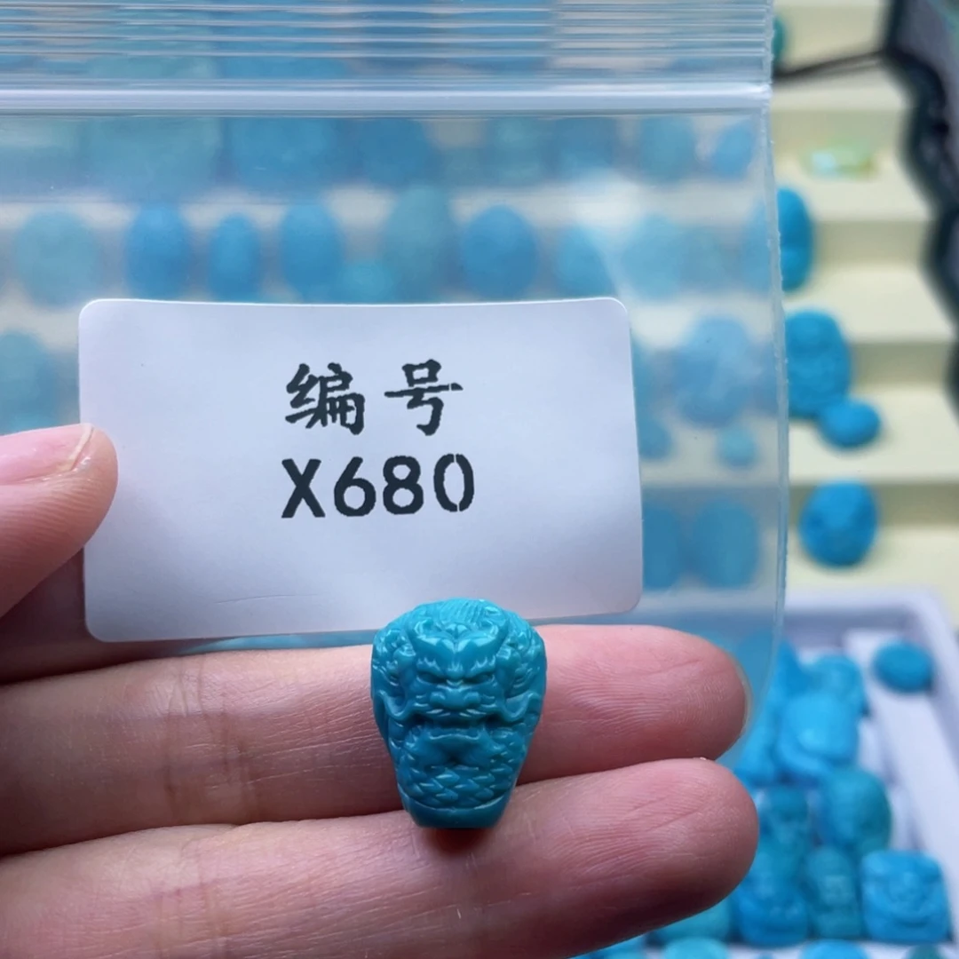 未镶嵌绿松石天然原矿绿松石雕件