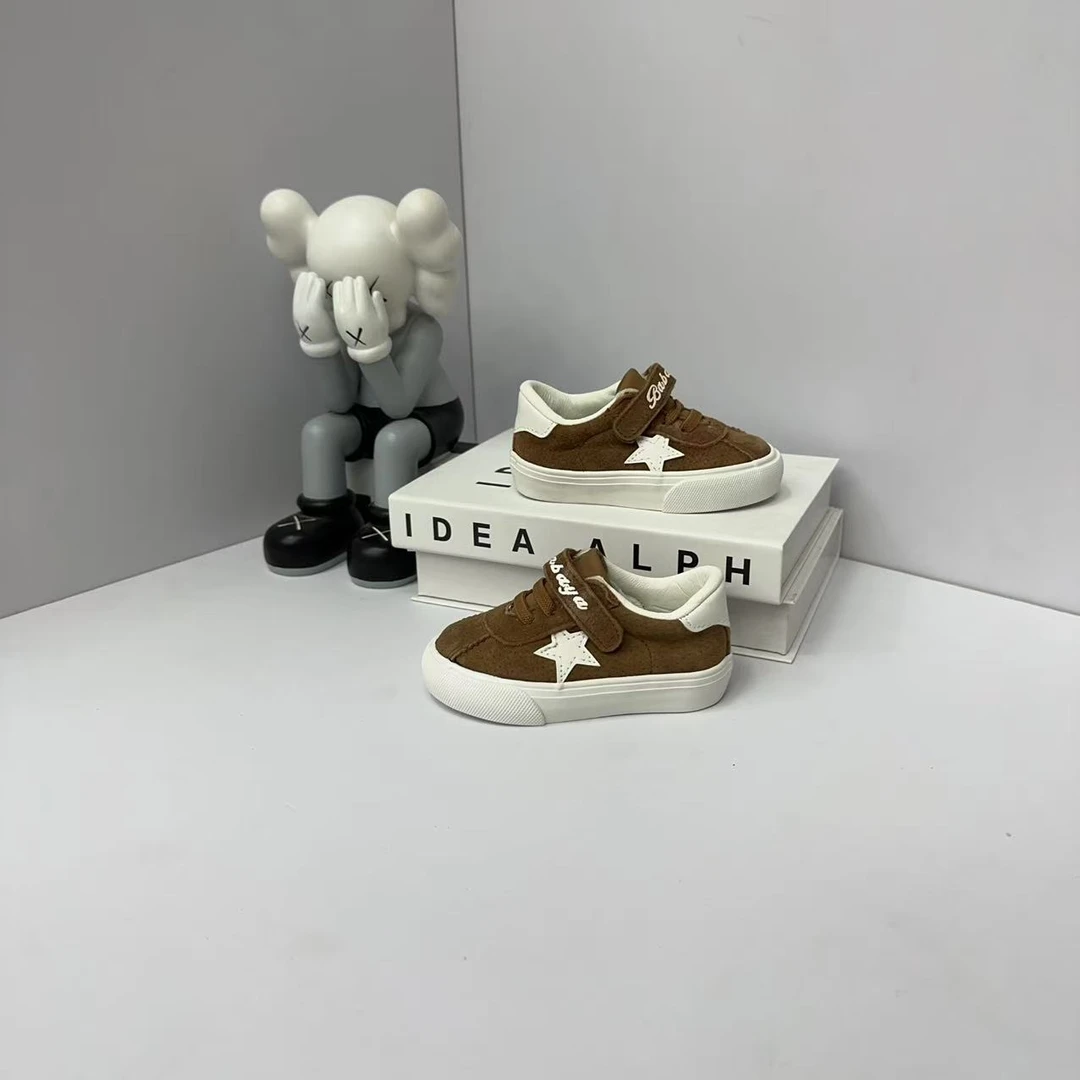 7007芭芭鸭男童女童鞋时尚男女通用板鞋透气低帮单鞋厚底男通用