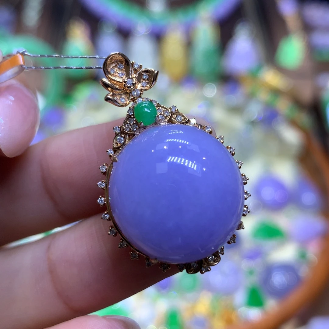 翡翠18K金镶嵌颈饰