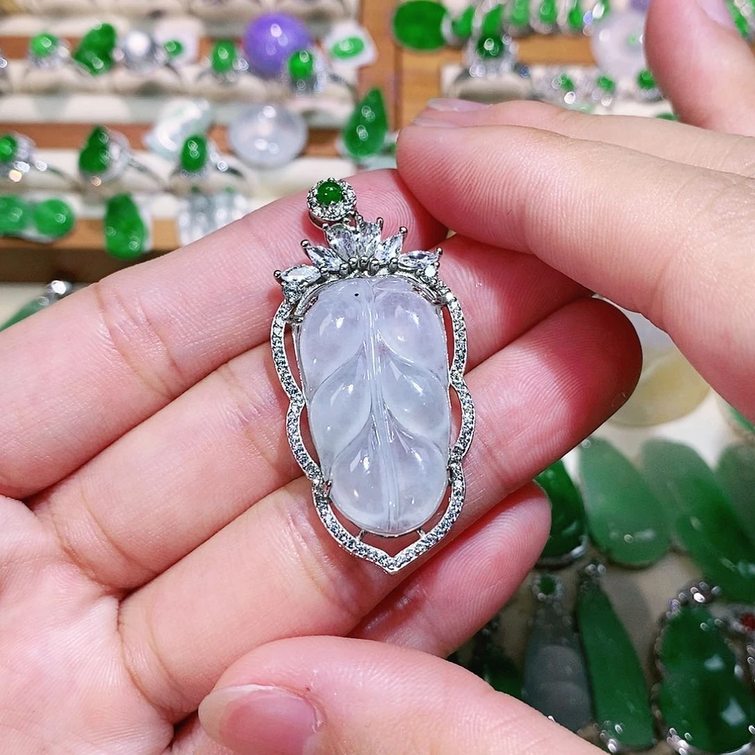 【闪购商品】翡翠挂件未镶嵌裸石