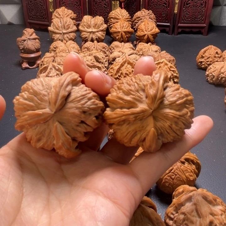 白狮子全品两棱挂角核桃哈哈哈哈哈