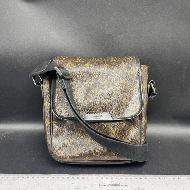 95新 LouisVuitton/路易威登 邮差斜挎包/14324