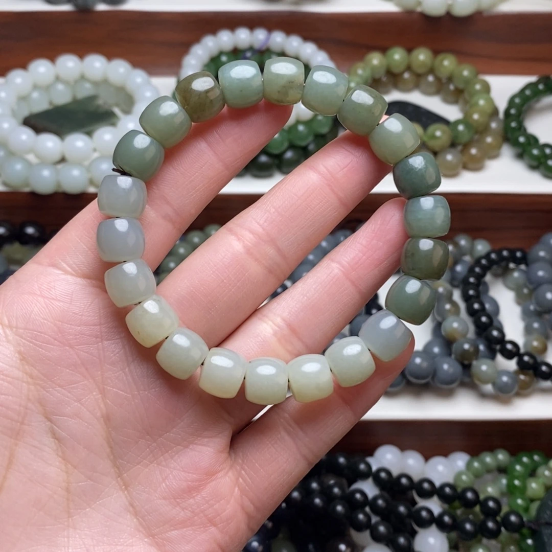 和田玉未镶嵌手串