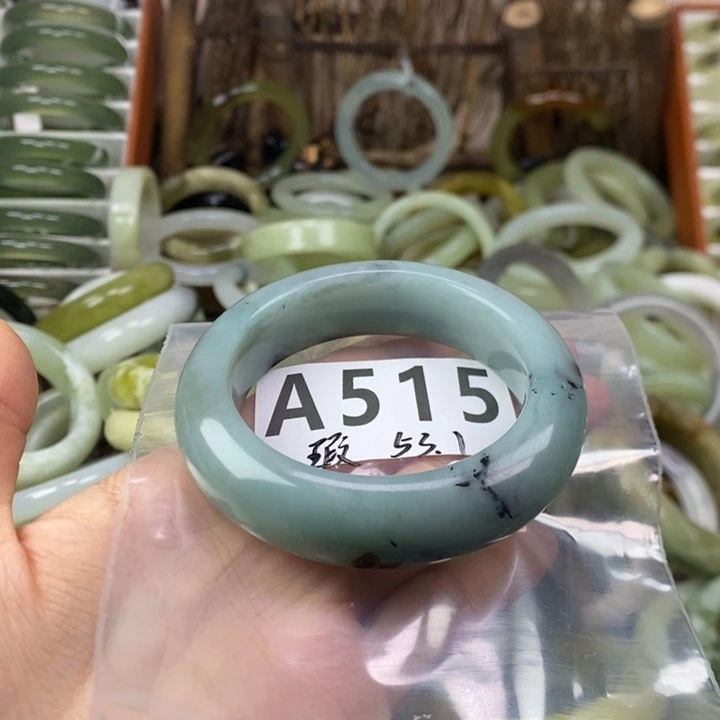 成***！蛇纹石玉未镶嵌手镯