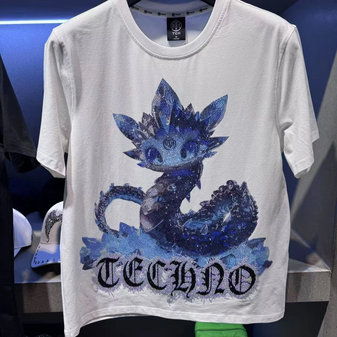 TCH服饰店播-2025新款烫钻时尚潮流生肖蛇年小龙T恤T75B106008