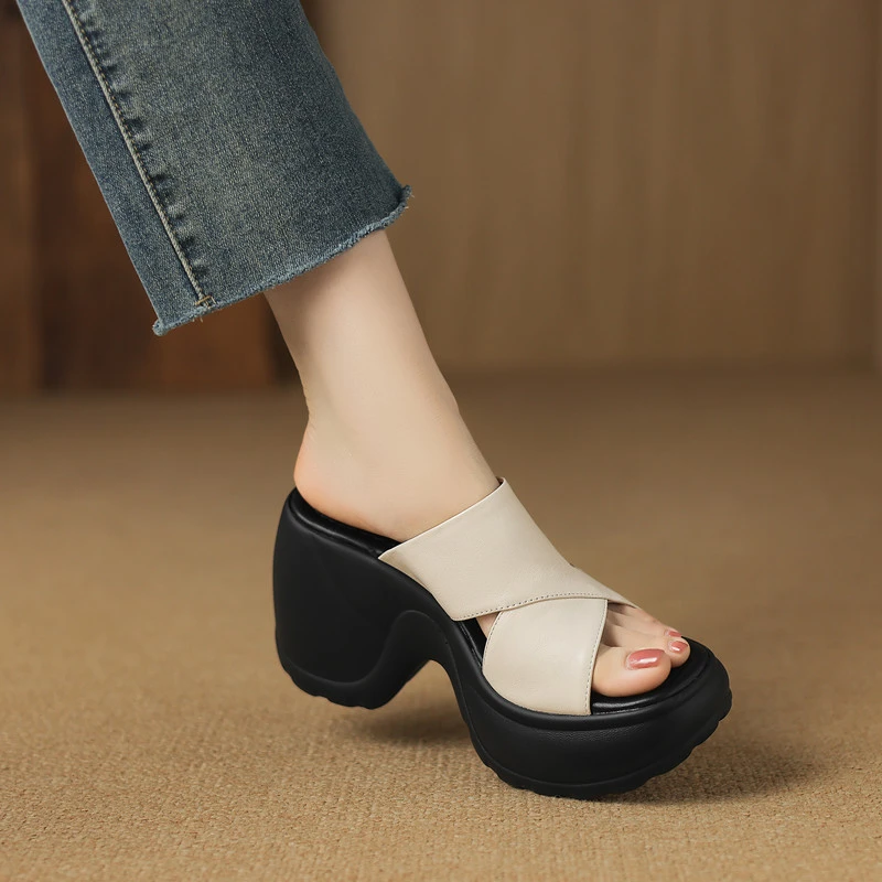 小个子增高10cm厚底凉拖鞋女夏外穿百搭真皮一字拖凉鞋坡跟高跟鞋