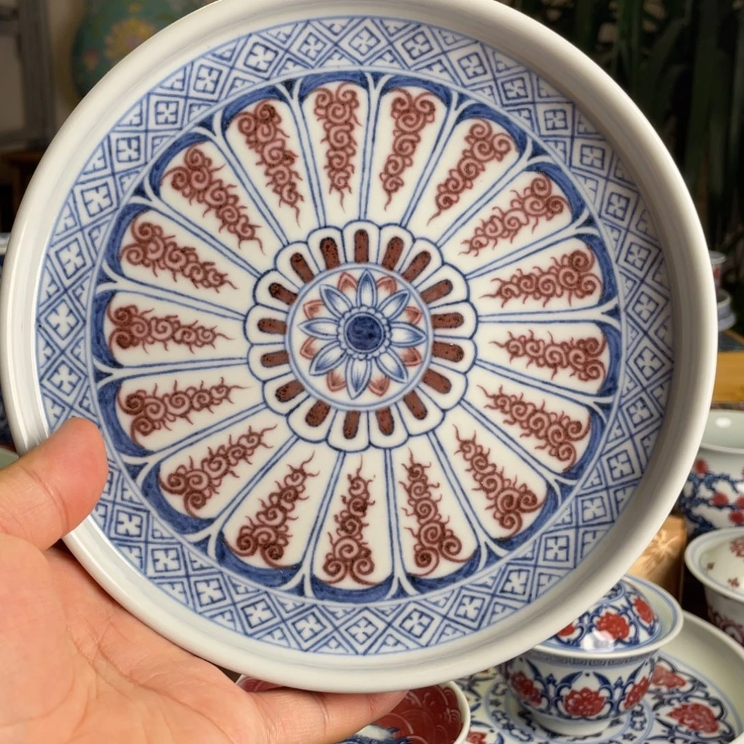 釉里红宝箱壶承微瑕