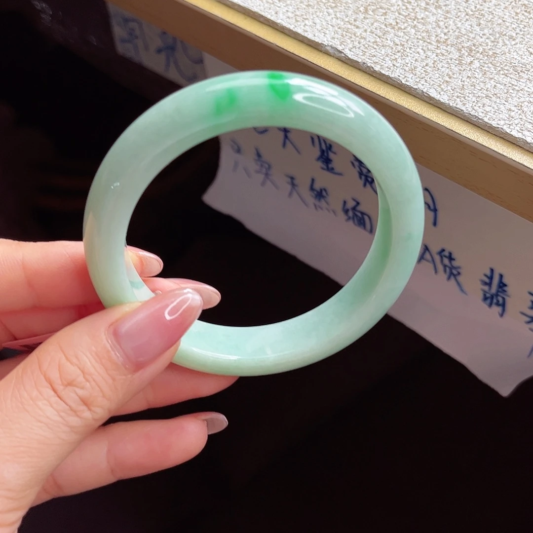 翡翠未镶嵌手镯手镯