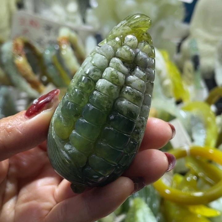 岫玉未镶嵌手把苞米
