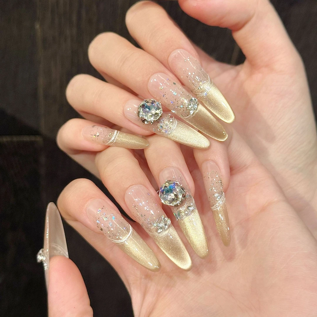 【冷月冰心】纯欲夏天显白裸色玻璃珠追光猫眼精品闪钻穿戴甲可拆卸