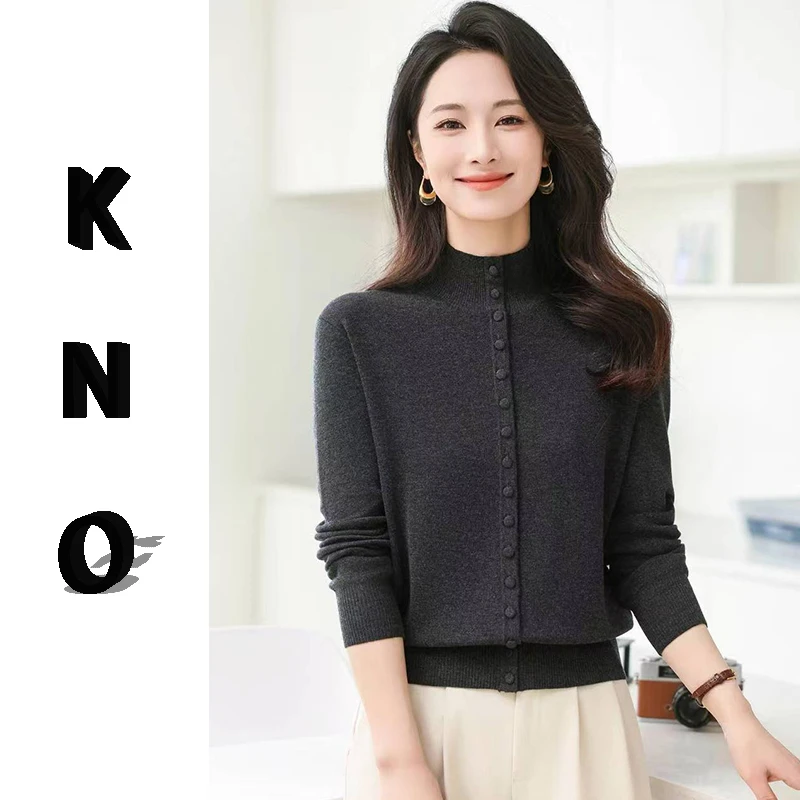 【KNO】早春新款本布包扣半高领针织开衫