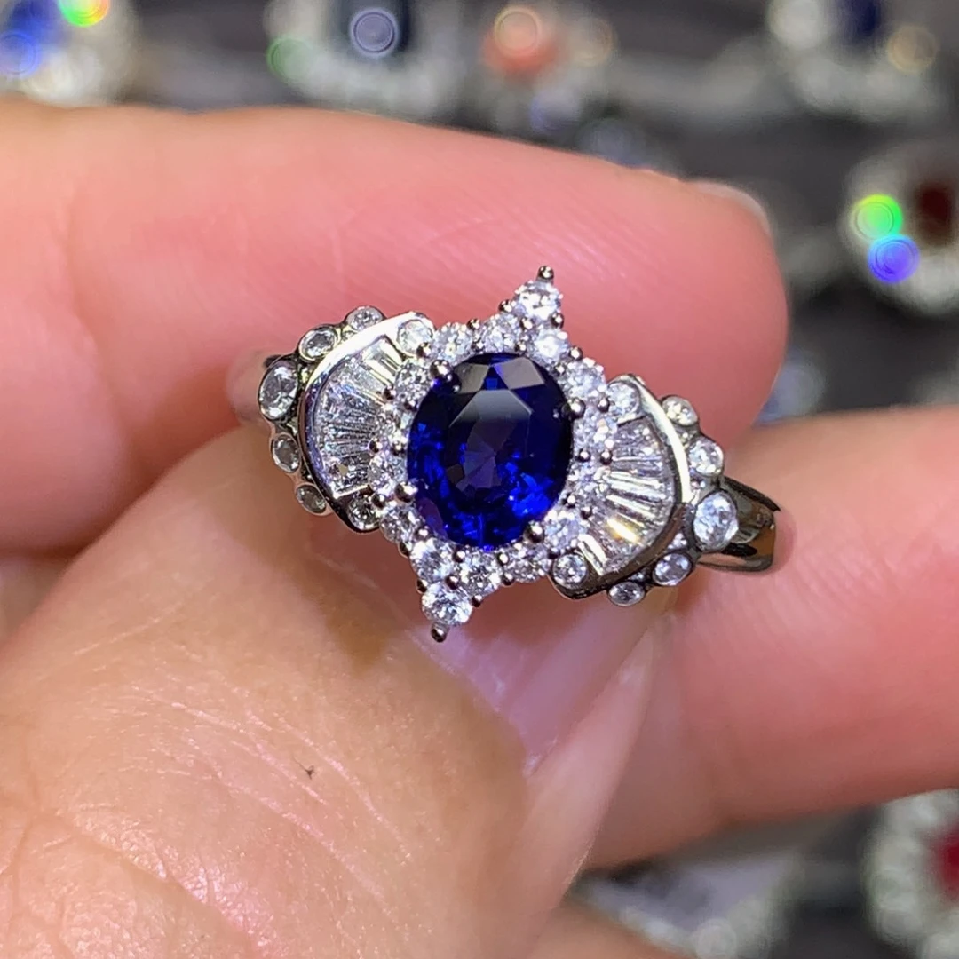 蓝宝石戒指18K金镶嵌