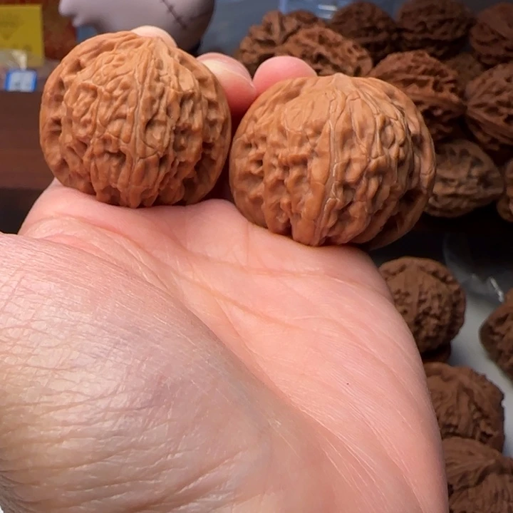 文玩核桃吊坠幸**头磨盘37