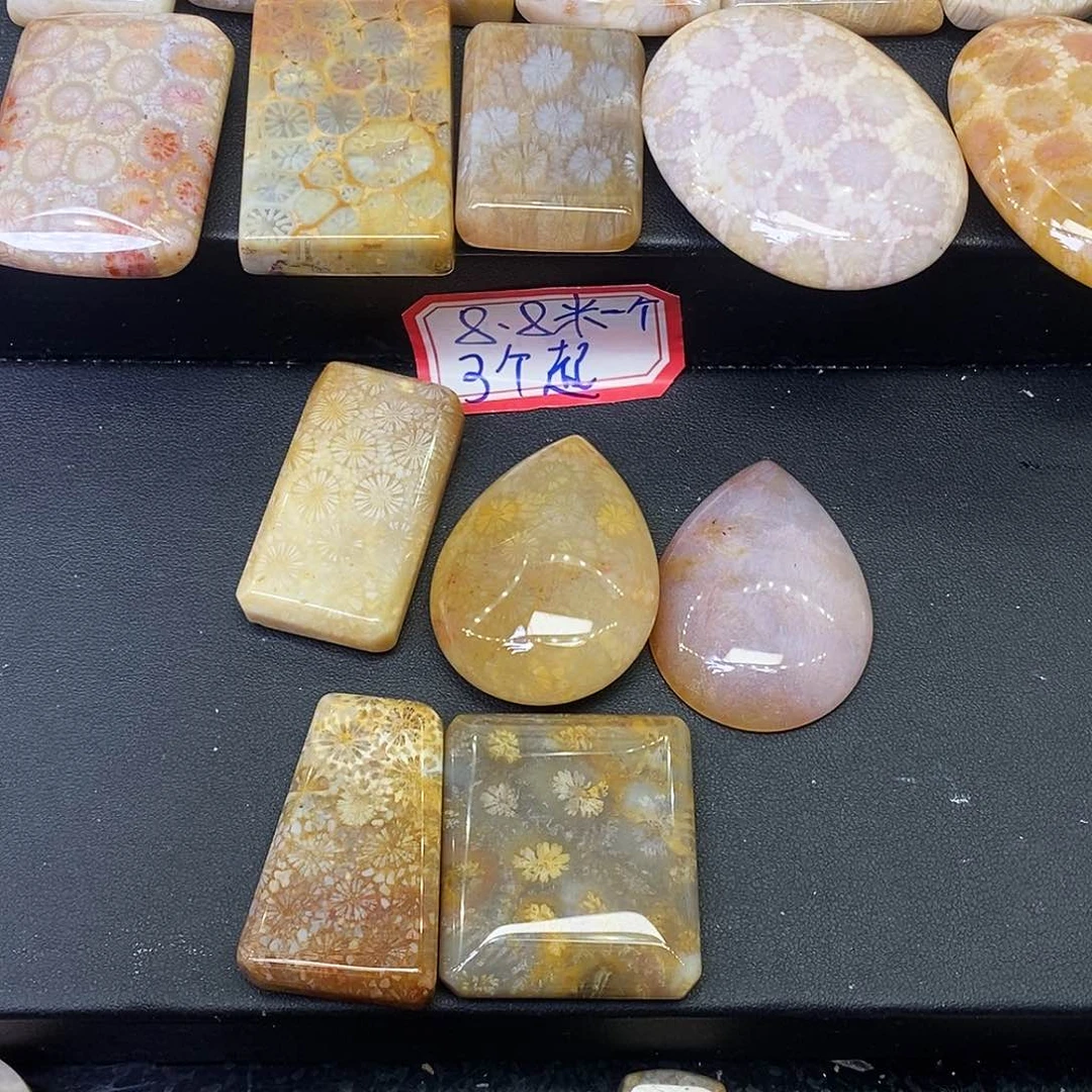 硅化玉颈饰合金征