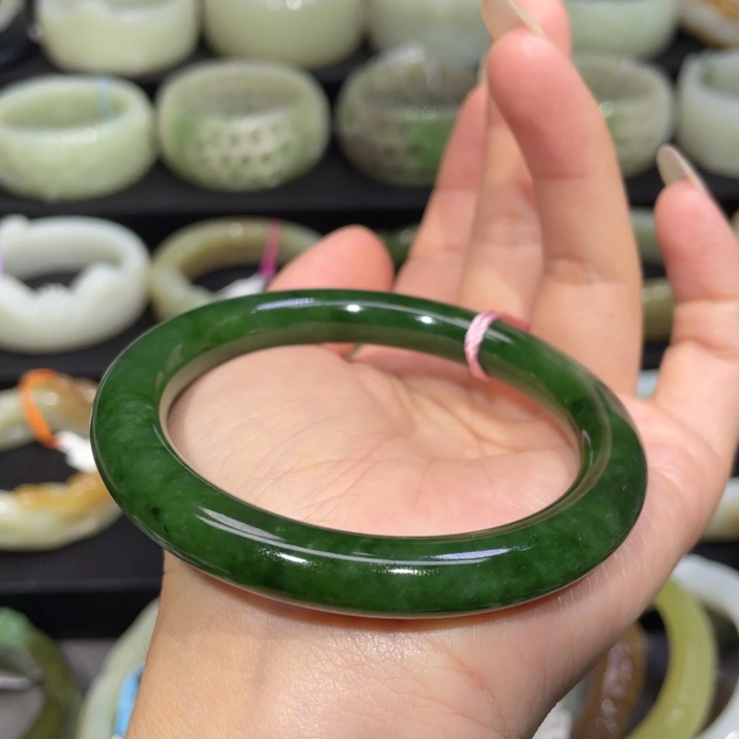 未镶嵌手镯和田玉50