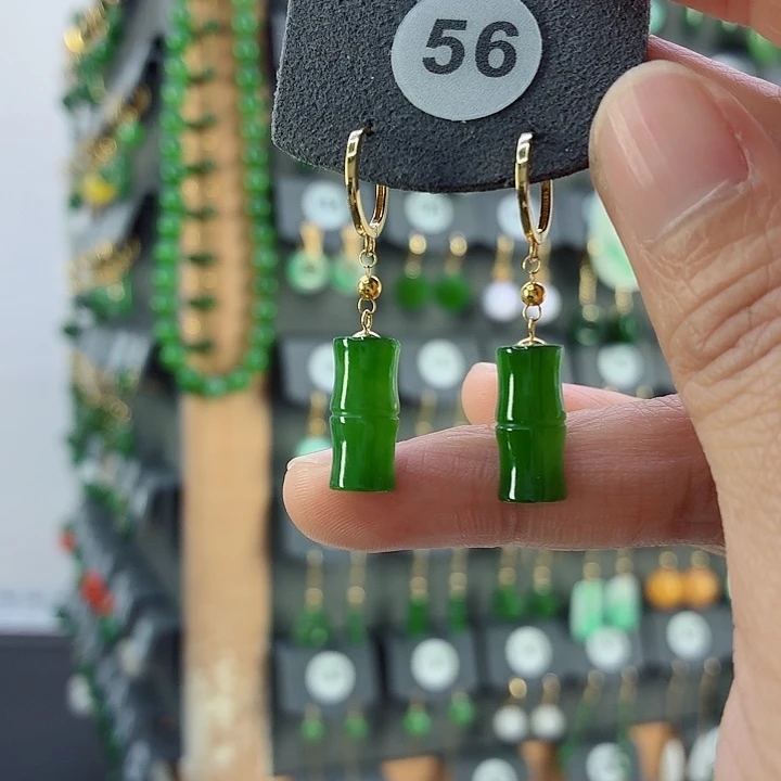 和田玉18K金镶嵌耳饰