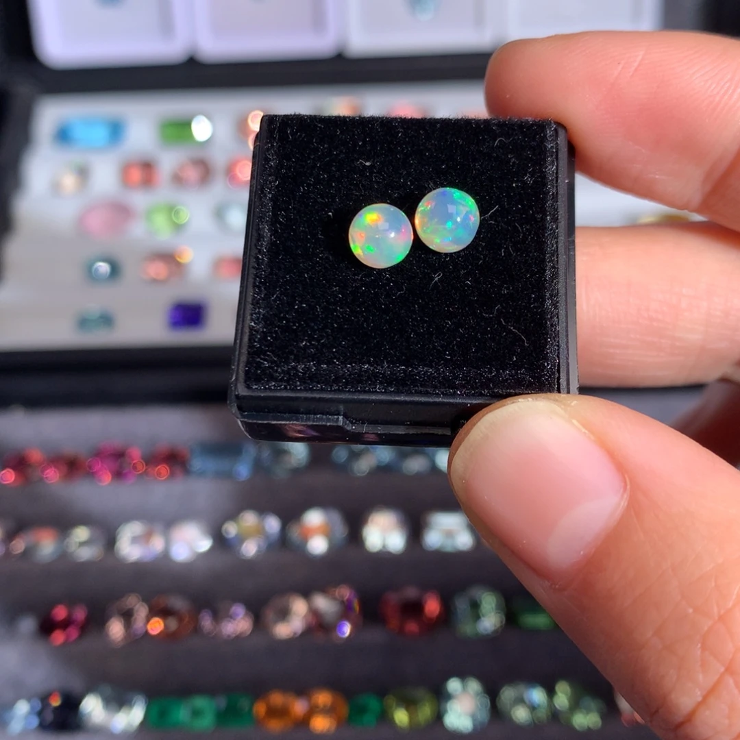 欧泊未镶嵌笔搁1.25克拉