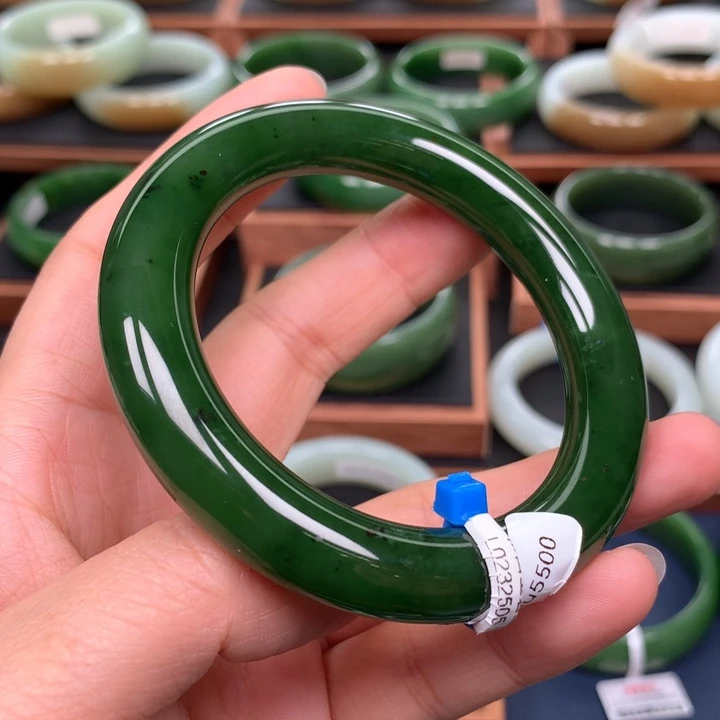 和田玉（碧玉）手镯未镶嵌56