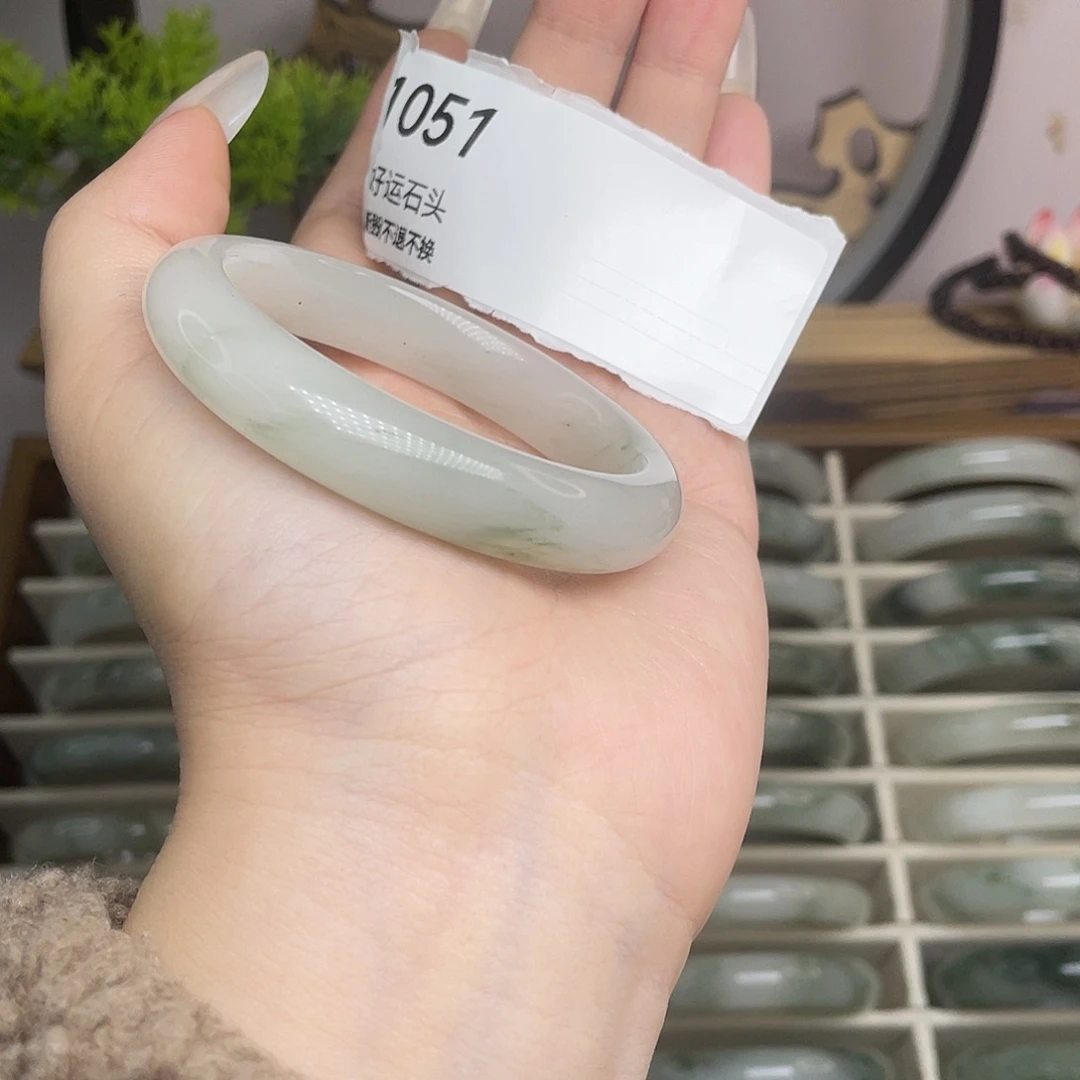 石英质玉未镶嵌手镯1051