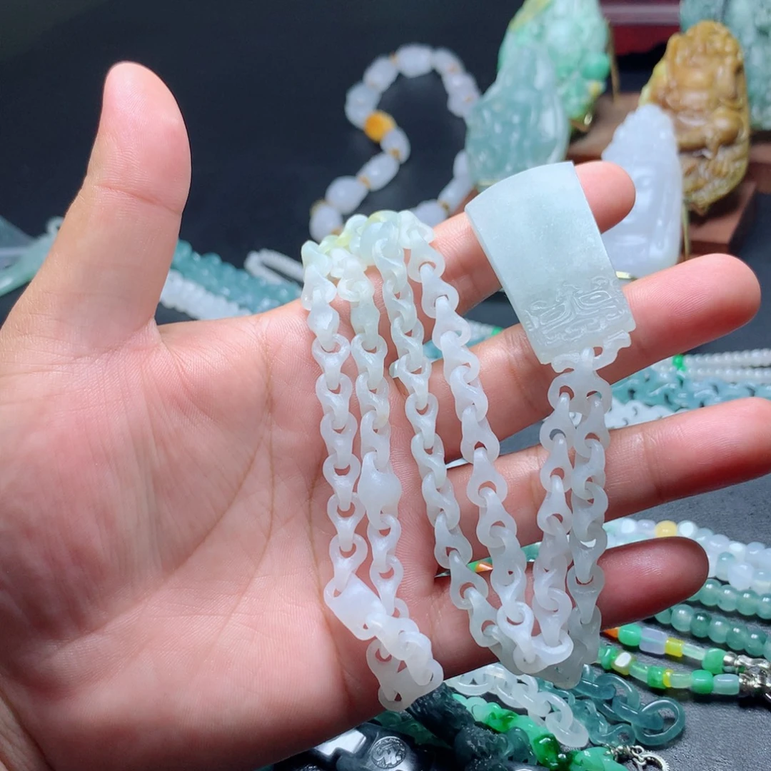 阿***^定制翡翠未镶嵌翡翠