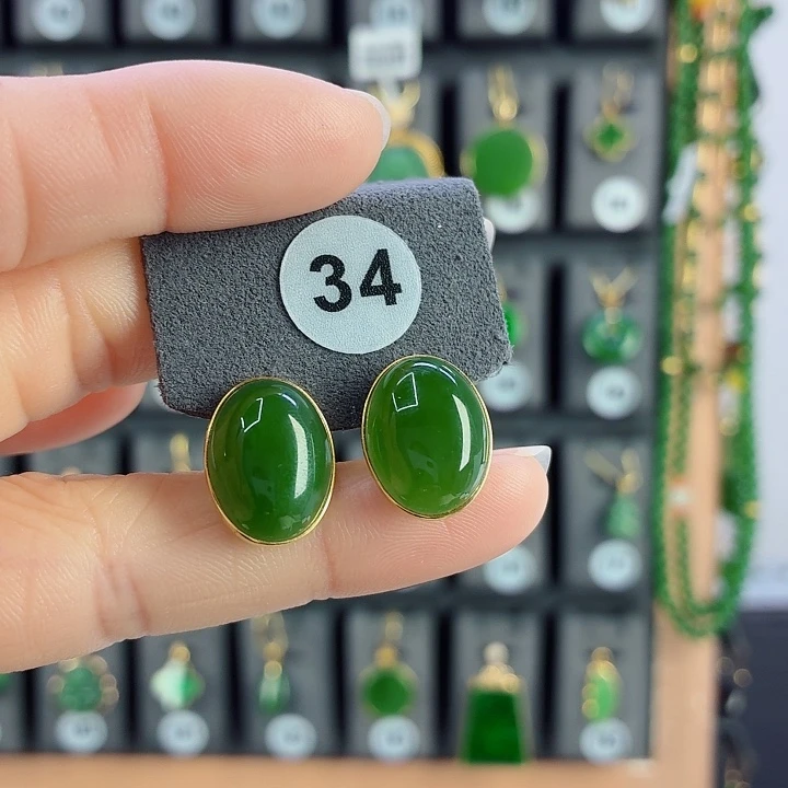 和田玉18K金镶嵌耳饰