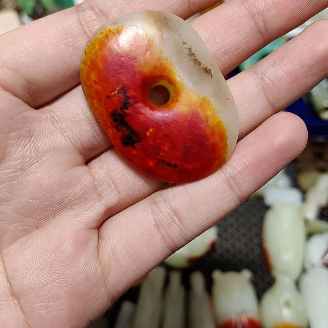 风***路透闪石质玉未镶嵌颈饰