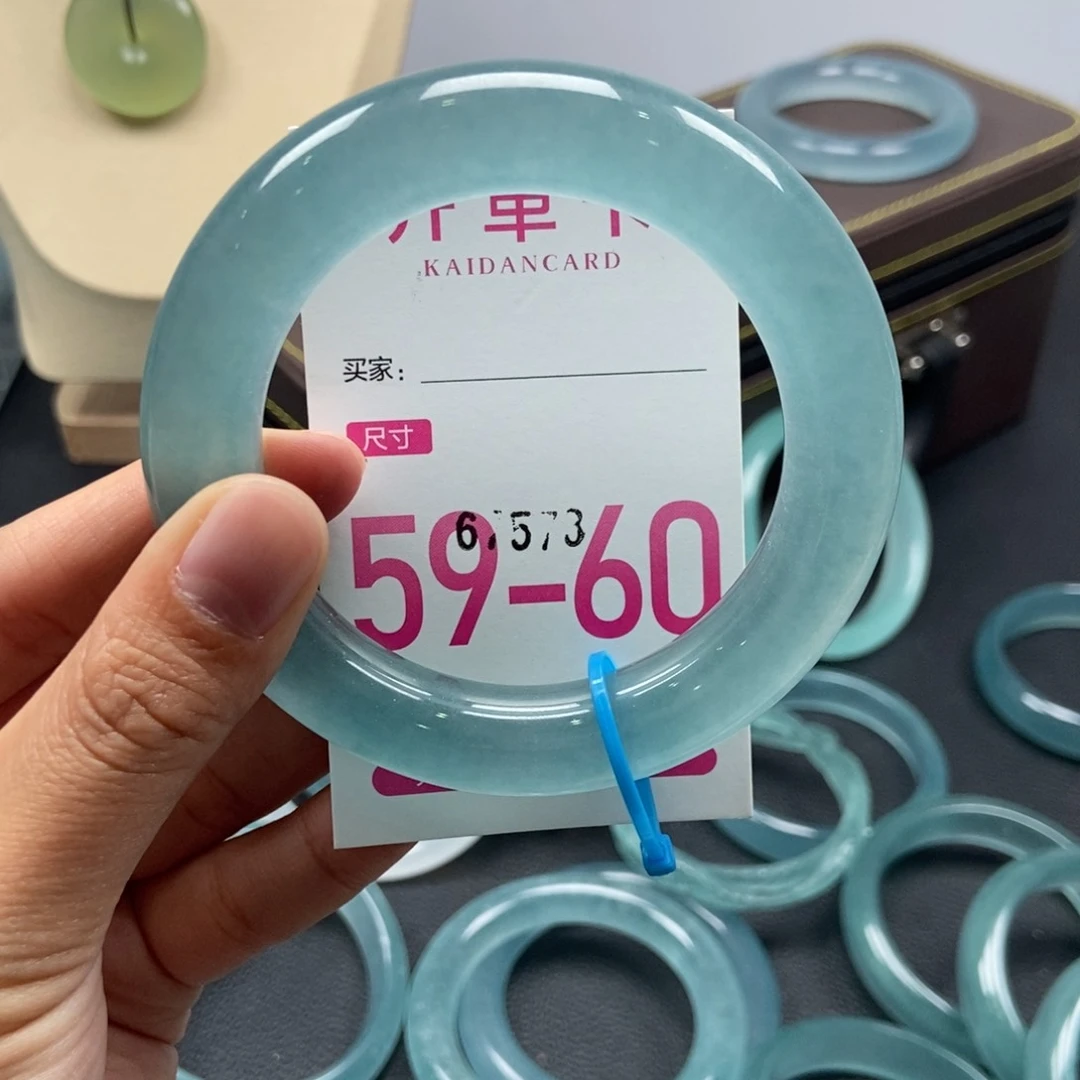 未镶嵌手镯石英质玉西****傅