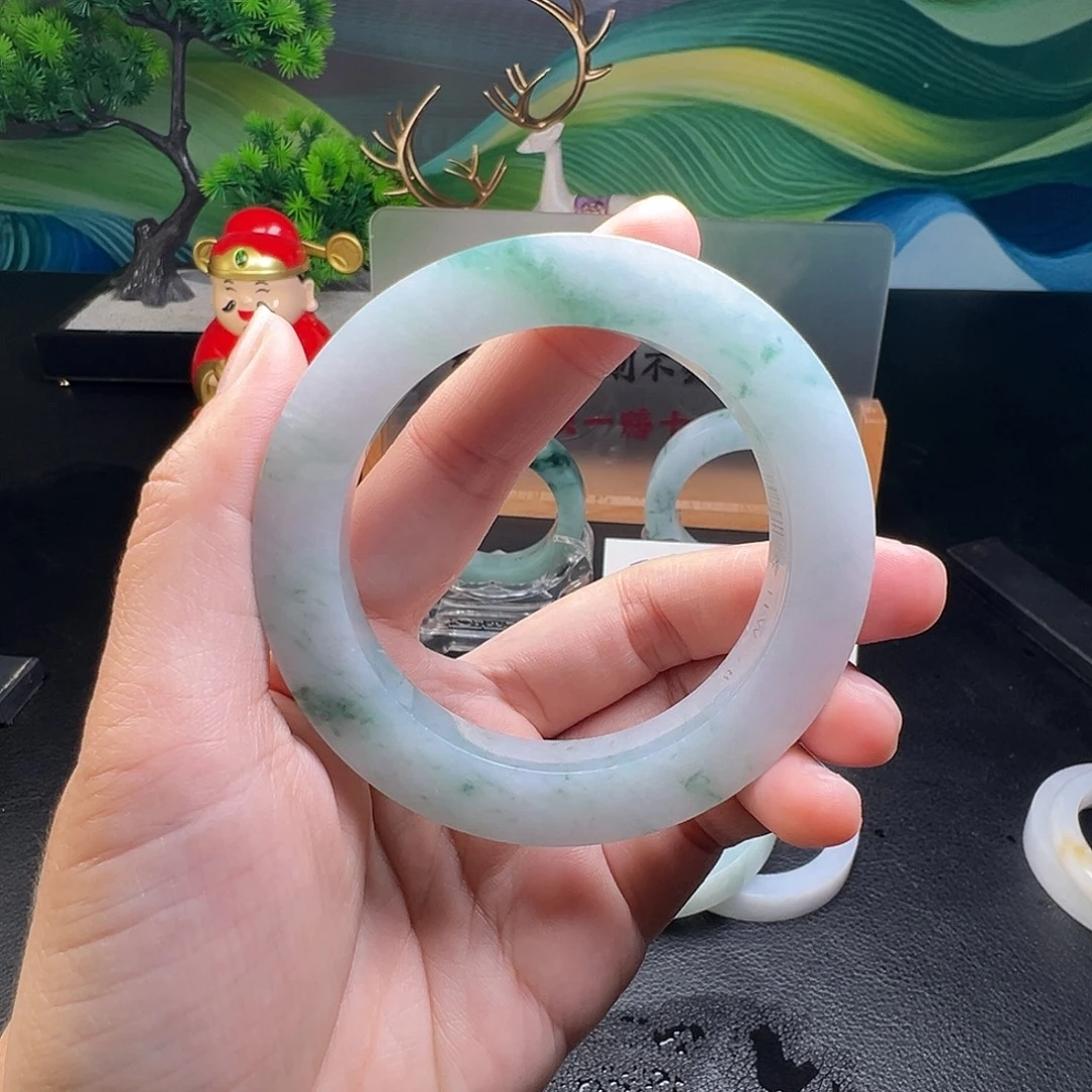 0***色定制翡翠未镶嵌手镯