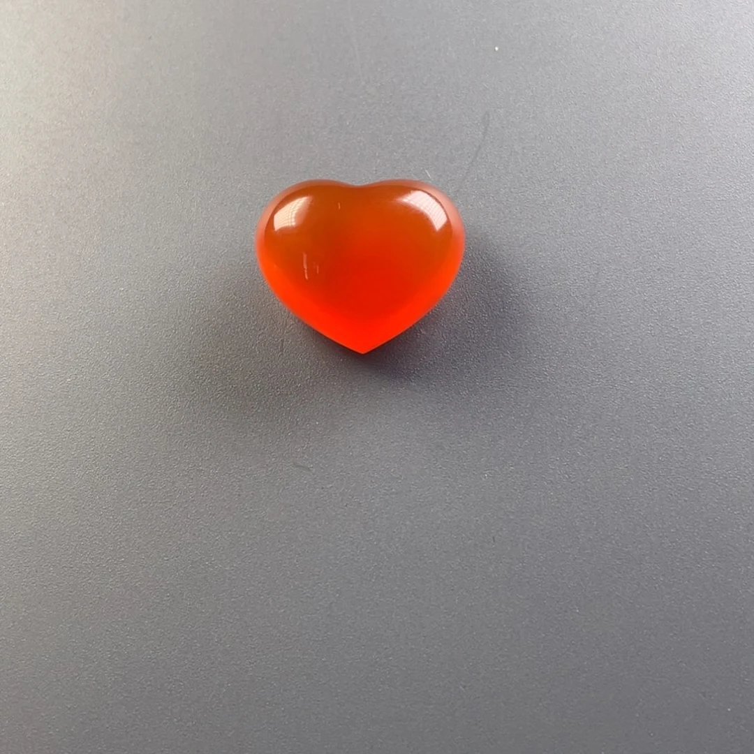 南红玛瑙天然原矿杨柳冰红爱心吊坠未镶嵌阳*路