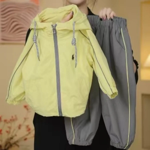 2025春秋新款儿童潮流韩版时尚冲锋衣外套休闲外套