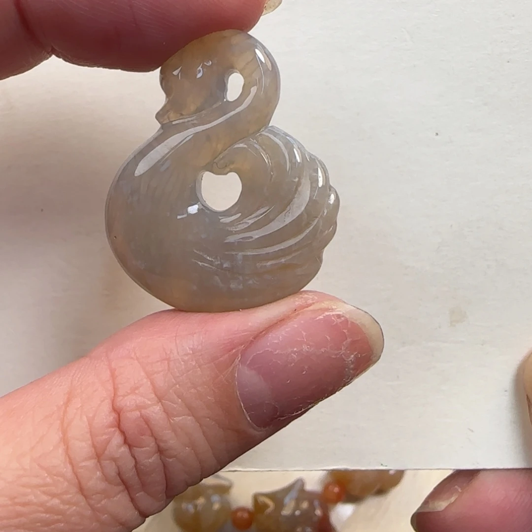 硅化珊瑚（珊瑚玉）未镶嵌颈饰