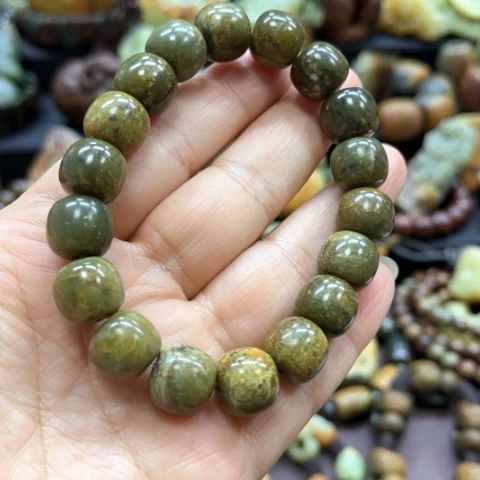 岫岩河磨玉（透闪石质玉）未镶嵌挂件