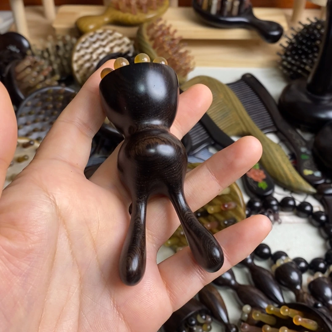 瑕疵紫光檀兔子的