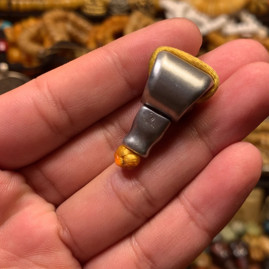 泥塑娘啦擦擦骰子