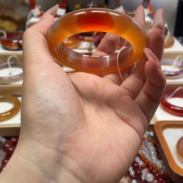 玛瑙/玉髓未镶嵌手镯