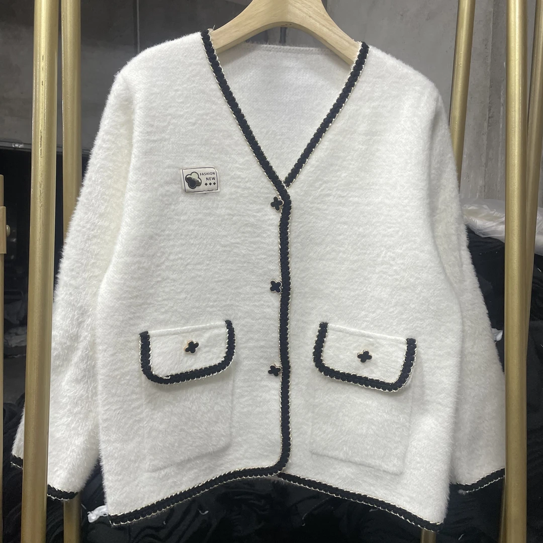 秋冬季女V领针织常规女士上衣小香风开衫休闲时尚洋气气质