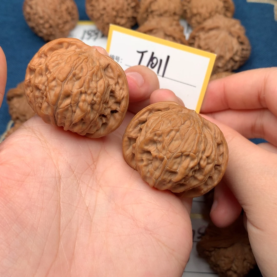 文玩核桃把件40磨盘 1011