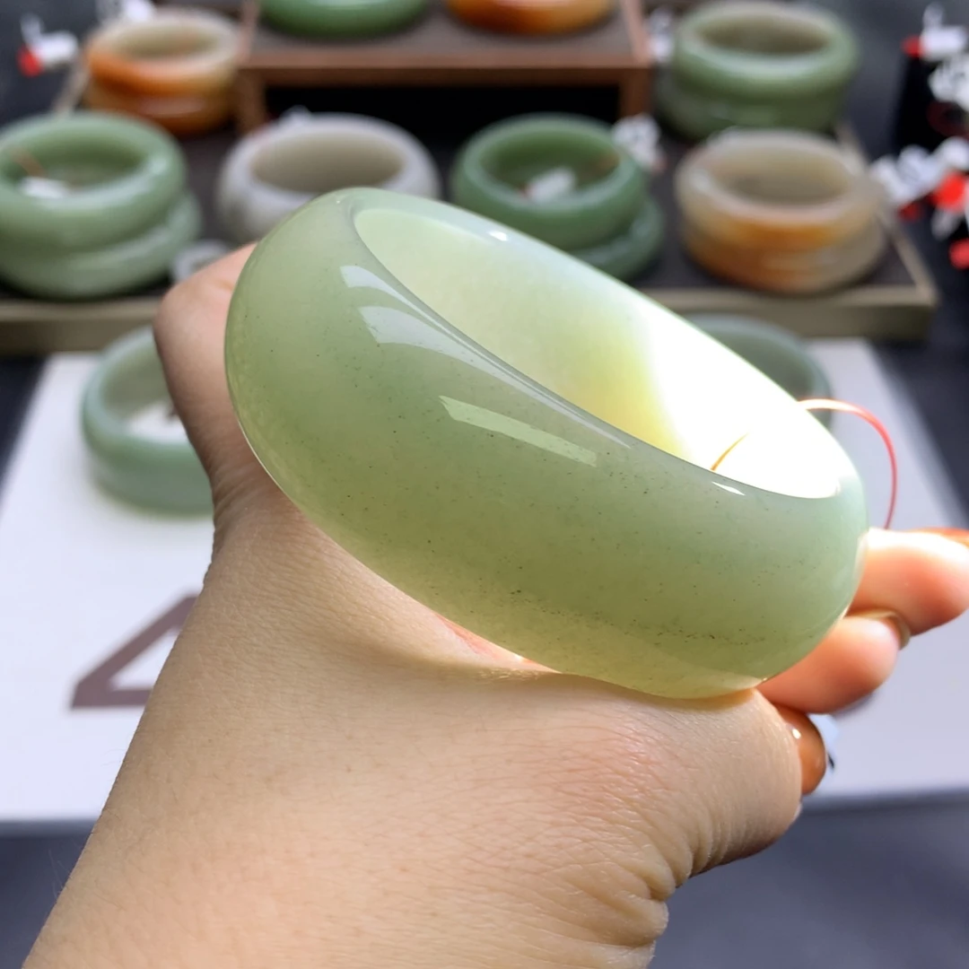 石英质玉未镶嵌手镯