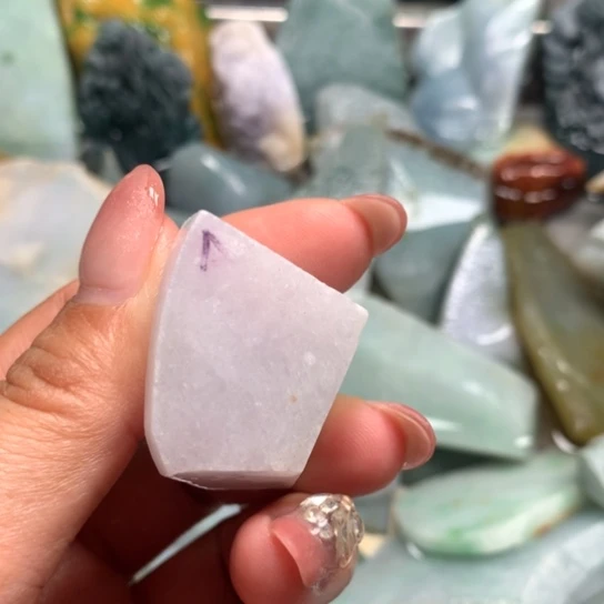 翡翠未镶嵌颈饰翡翠边角料