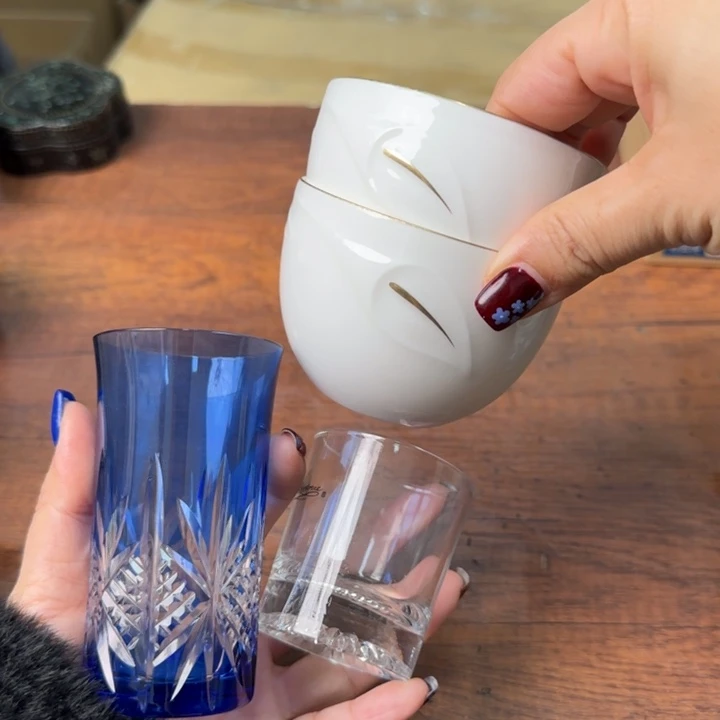 一个陶瓷物件哈哈哈哈